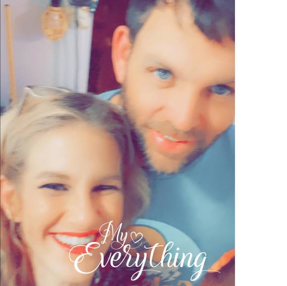 Meet your Posher, Lauren - Picture 1 of 1